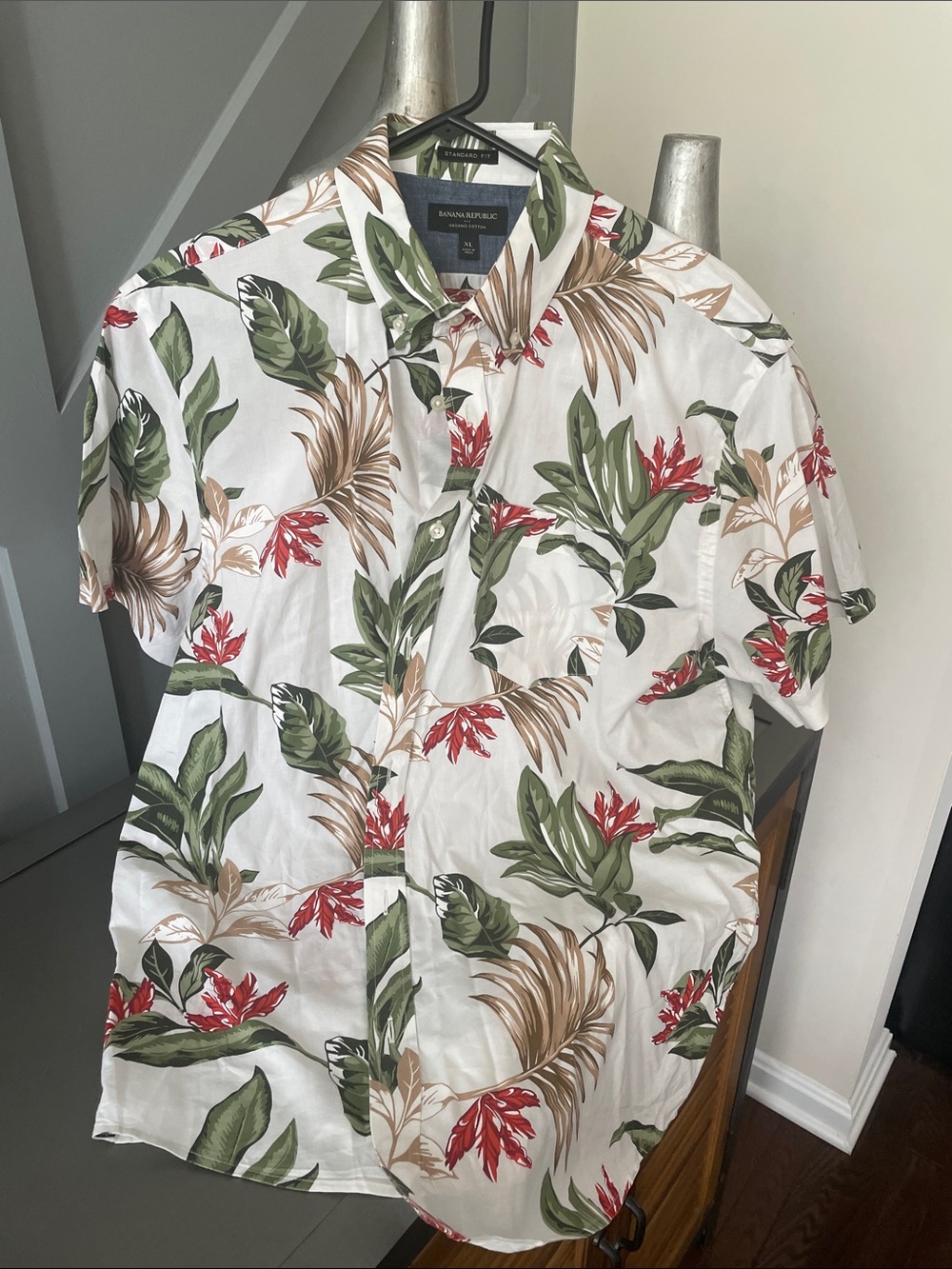 Banana Republic White Tropical Floral Short Sleeve Button-Down